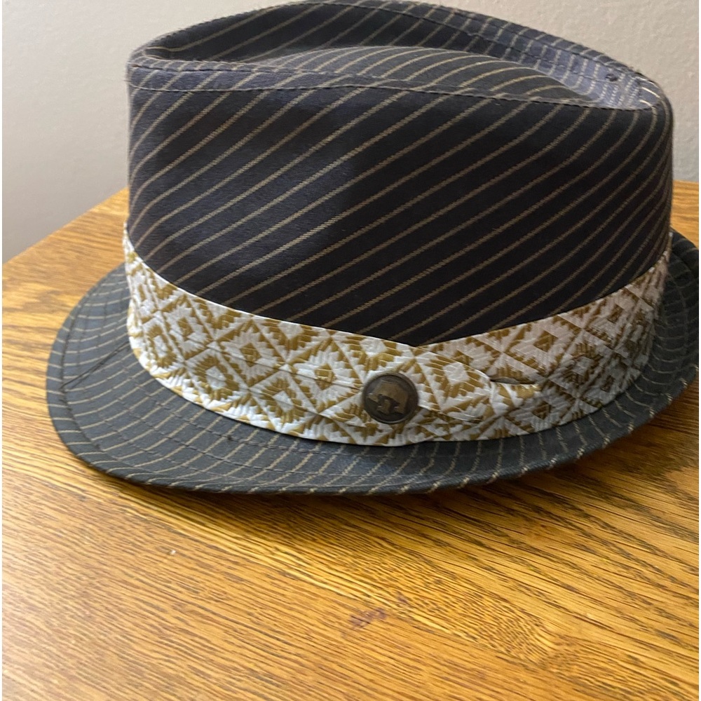 Goorin Brothers brown striped fedora. Size medium new condition. - Picture 1 of 6